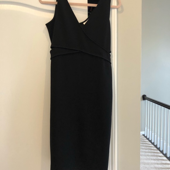 Dresses - Picture 14 of 16